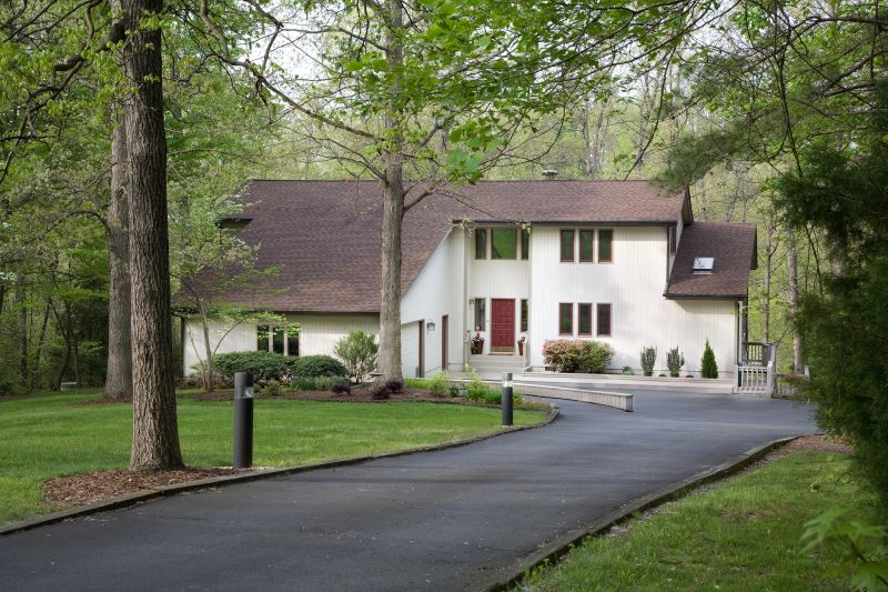 Driveway with Curves and Edges